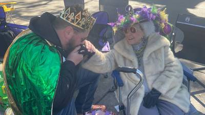 New Orleans woman, 103, waits on Uptown route to see 80-year-old parading daughter