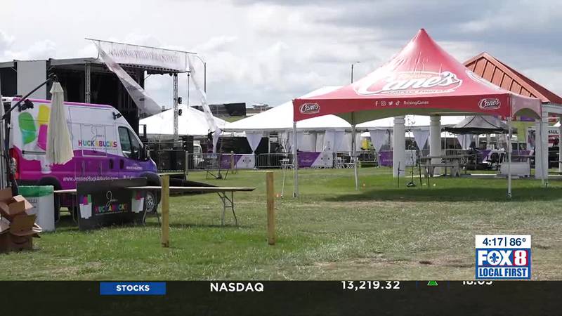 Locals get ready for a weekend filled with football and food