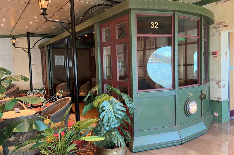Disney Wonder Cruise Dining: See inside Animator’s Palate, Tiana’s Place