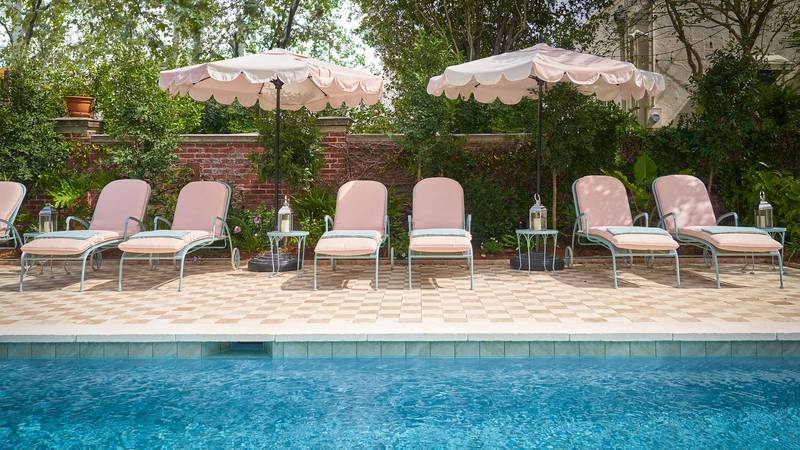 Hotel pools that allow locals to swim in New Orleans